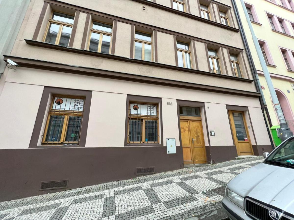 Central Studios Prague Exterior photo
